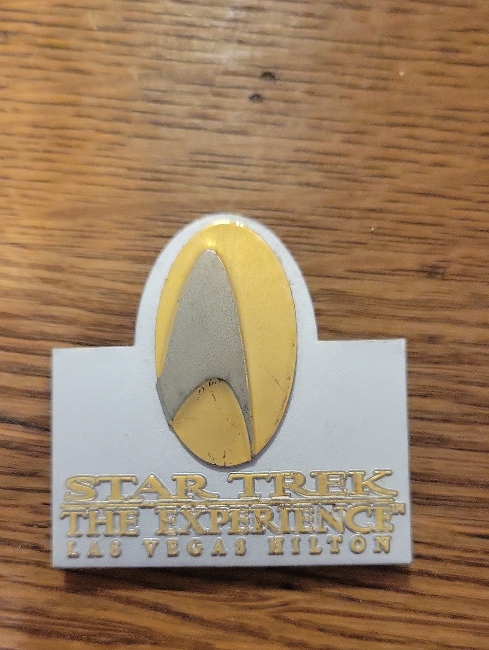 Star Trek The Experience Las Vegas Hilton Magnet 1996 - White & Gold